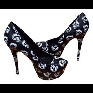 Styluxe skull 💀 print high heels 👠